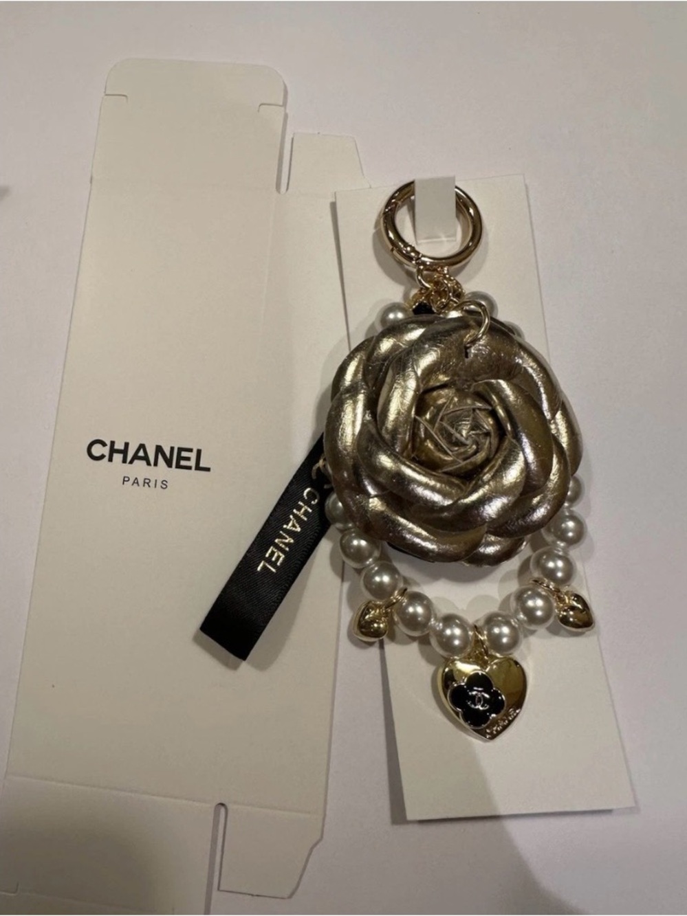 VIP/ GWP Camellia Pearl & Gold Heart Keychain